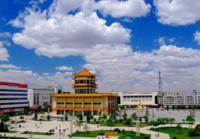 赤峰,向听众朋友们问好!